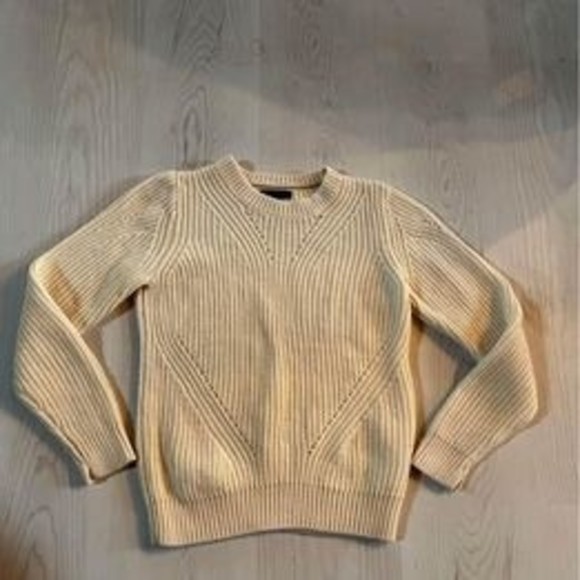 Banana Republic Sweaters - Banana Republic Knit Cream 100% Wool Sweater Very Soft - M